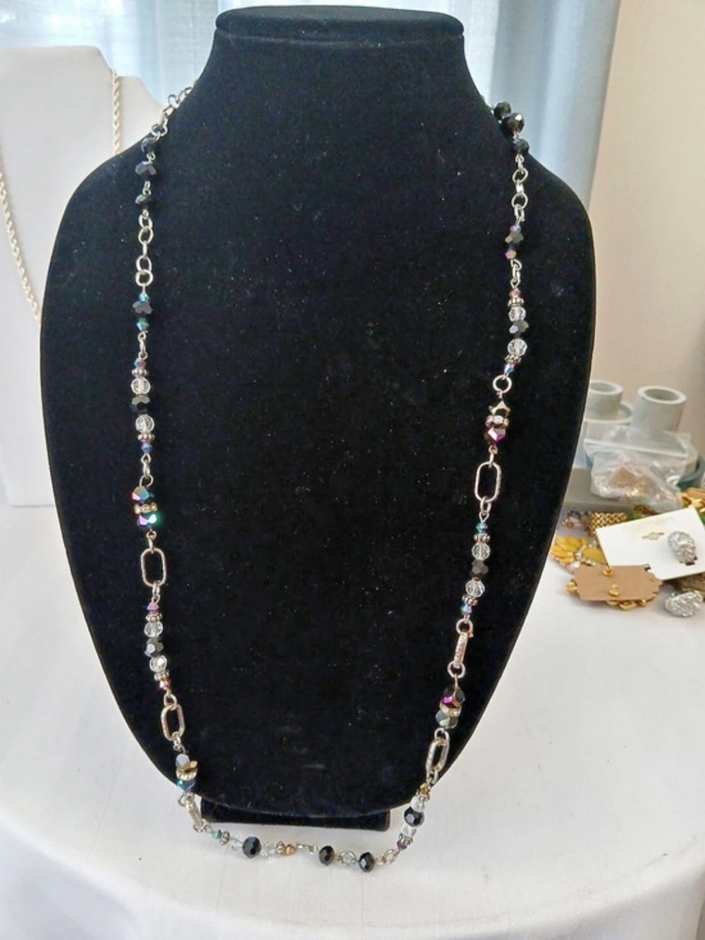 Beaded Link Necklace in Black & Silver Like New